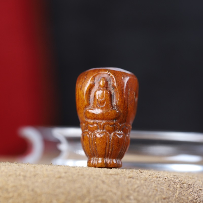 Buddha senza volto in osso di  - Ethnic Fashion Way recensione e prezzo