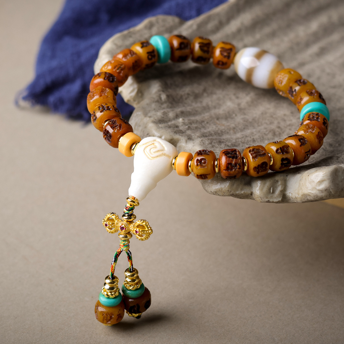 Bracciale Tibetano con Mantra  - Ethnic Fashion Way recensione e prezzo