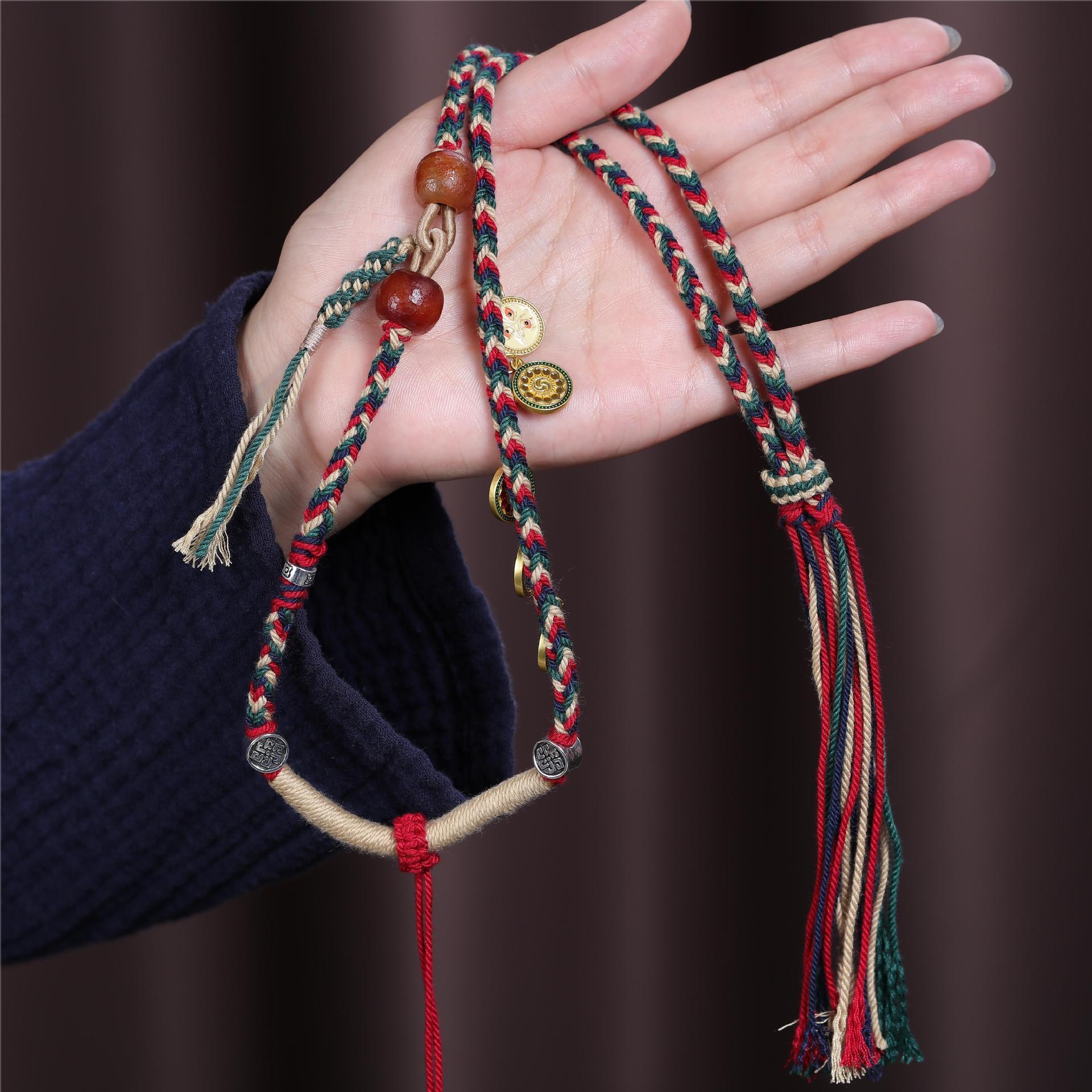Ciondolo colorato tibetano a c - Ethnic Fashion Way recensione e prezzo