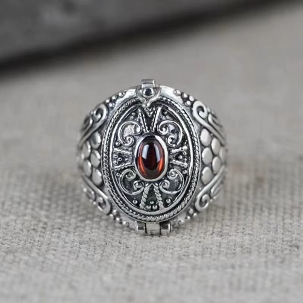 Anello alla Moda con Scomparto - The Ethnic Fashion recensione e prezzo
